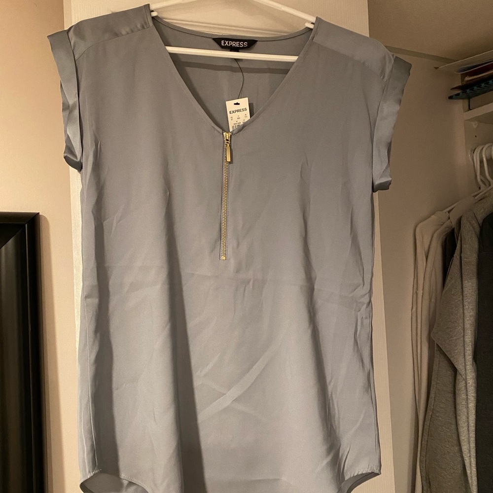 Light blue/gray dress shirt